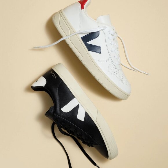 Veja V-10 Sneakers white red blue brand new in box size 41 - Picture 5 of 5